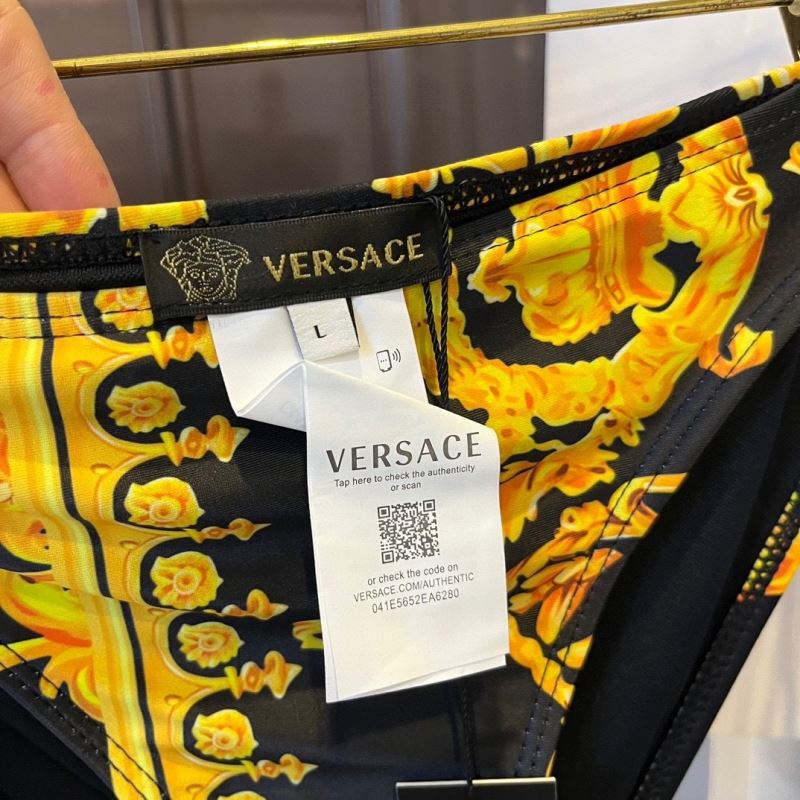 VERSACE